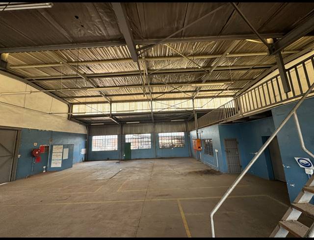 350M² WAREHOUSE TO LET IN HERMANSTAD